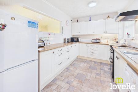 2 bedroom Terraced House for sale in Dent Road, Kingston upon Hull, HU5