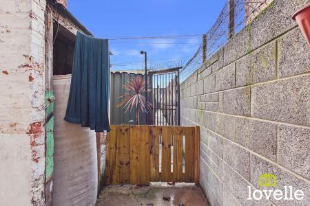 2 bedroom Terraced House for sale in St Georges Road, Kingston upon Hull, HU3