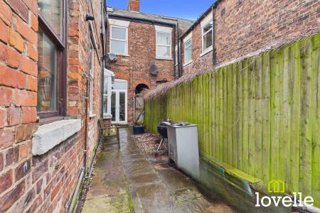 5 bedroom Terraced House for sale in Marlborough Avenue, Kingston upon Hull, HU5