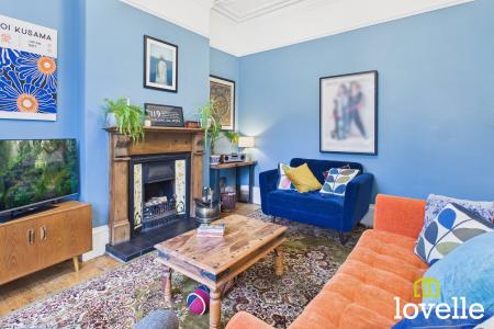 5 bedroom Terraced House for sale in Marlborough Avenue, Kingston upon Hull, HU5