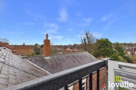 5 bedroom Terraced House for sale in Marlborough Avenue, Kingston upon Hull, HU5