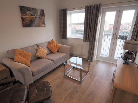 2 bedroom Flat to let in Plimsoll Way, Victoria Dock, Hull, HU9