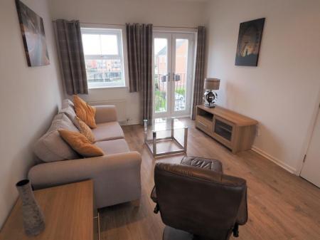 2 bedroom Flat to let in Plimsoll Way, Victoria Dock, Hull, HU9