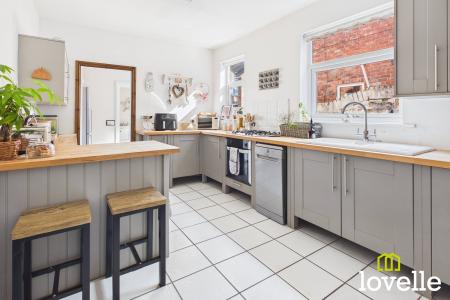 3 bedroom Terraced House for sale in Westcott Street, Kingston upon Hull, HU8