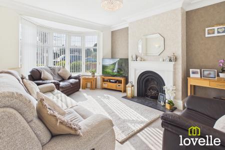 3 bedroom Semi-detached house for sale in Bricknell Avenue, Kingston upon Hull, HU5