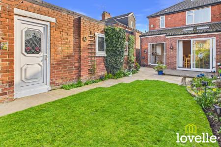 3 bedroom Semi-detached house for sale in Bricknell Avenue, Kingston upon Hull, HU5