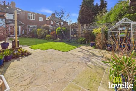 3 bedroom Semi-detached house for sale in Bricknell Avenue, Kingston upon Hull, HU5