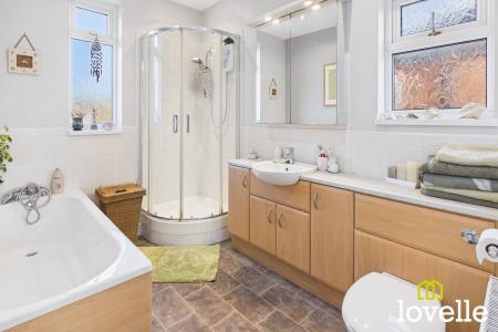 3 bedroom Semi-detached house for sale in Bricknell Avenue, Kingston upon Hull, HU5