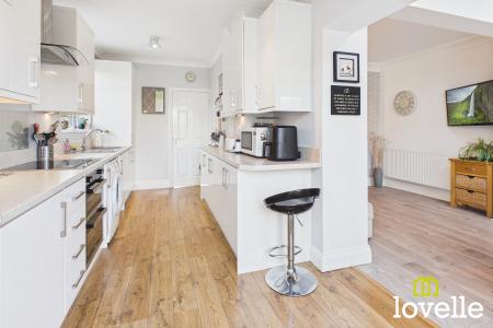 3 bedroom Semi-detached house for sale in Bricknell Avenue, Kingston upon Hull, HU5