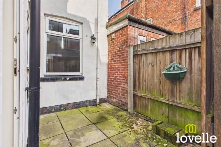 2 bedroom Terraced House for sale in Mayfield Street, Kingston upon Hull, HU3