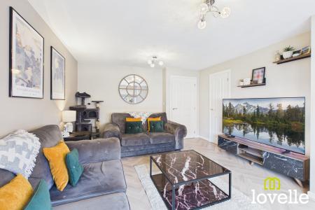 3 bedroom Semi-detached house for sale in Hazelwood Drive, Hessle, East Riding of Yorkshire, HU13