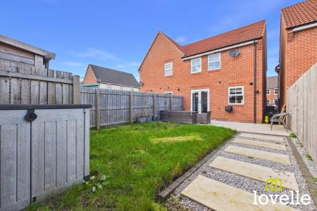3 bedroom Semi-detached house for sale in Hazelwood Drive, Hessle, East Riding of Yorkshire, HU13