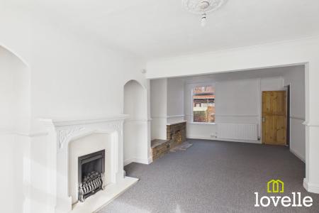 2 bedroom Terraced House to let in Estcourt Street, Hull, HU9