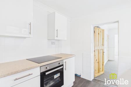 2 bedroom Terraced House to let in Estcourt Street, Hull, HU9