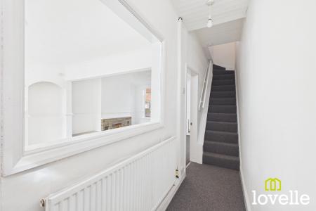 2 bedroom Terraced House to let in Estcourt Street, Hull, HU9