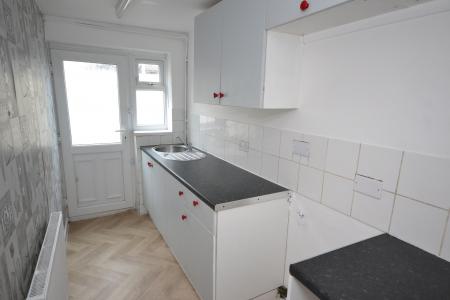 2 bedroom Terraced House to let in Buckingham Street, Hull, HU8