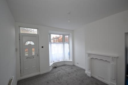 2 bedroom Terraced House to let in Buckingham Street, Hull, HU8