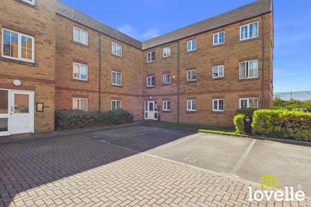 Chandlers Court, Victoria Dock, Hull, HU9