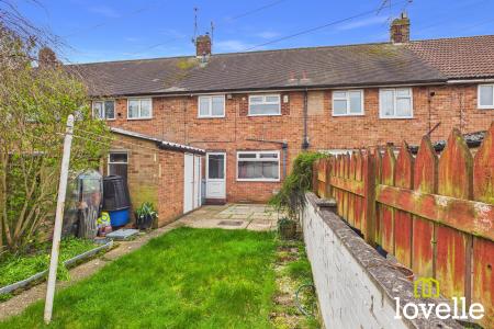 3 bedroom Terraced House to let in Benedict Road, Kingston upon Hull, HU4