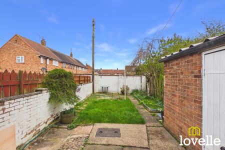 3 bedroom Terraced House to let in Benedict Road, Kingston upon Hull, HU4