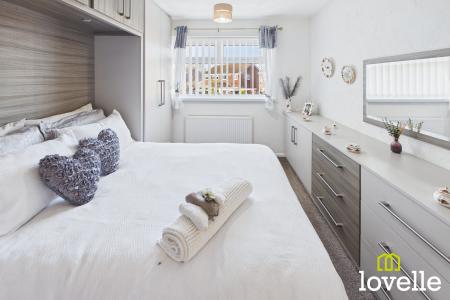 3 bedroom Semi-detached house for sale in Woodleigh Drive, Hull, HU7