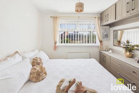 3 bedroom Semi-detached house for sale in Woodleigh Drive, Hull, HU7