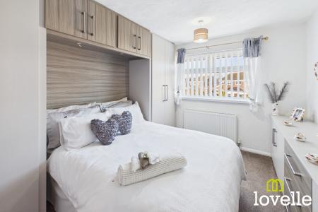 3 bedroom Semi-detached house for sale in Woodleigh Drive, Hull, HU7