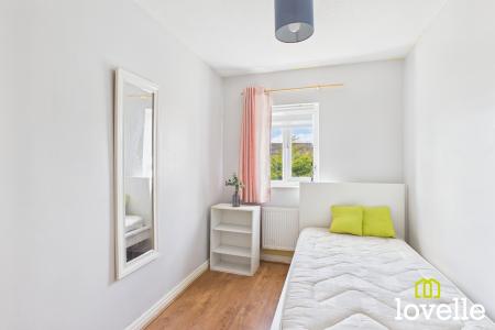 2 bedroom Semi-detached house to let in Charlstown Way, Victoria Dock, Hull, HU9