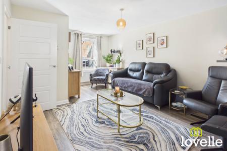 3 bedroom Semi-detached house for sale in Boundary Way, Kingston upon Hull, HU4