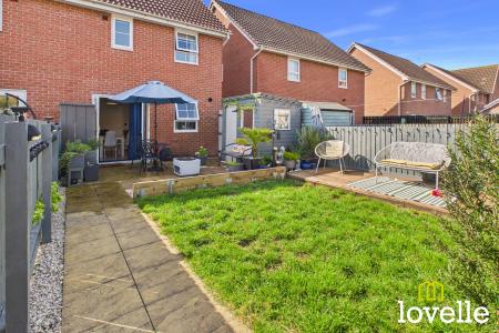 3 bedroom Semi-detached house for sale in Boundary Way, Kingston upon Hull, HU4