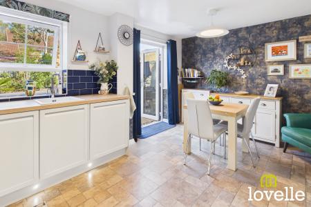 3 bedroom Semi-detached house for sale in Boundary Way, Kingston upon Hull, HU4