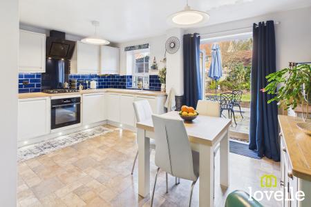 3 bedroom Semi-detached house for sale in Boundary Way, Kingston upon Hull, HU4