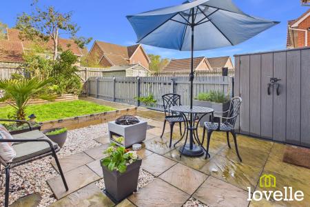 3 bedroom Semi-detached house for sale in Boundary Way, Kingston upon Hull, HU4