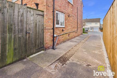 3 bedroom Semi-detached house for sale in Kerry Drive, Kirk Ella, East Riding of Yorkshire, HU10