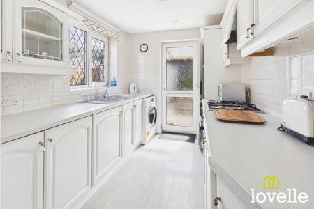 3 bedroom Semi-detached house for sale in Kerry Drive, Kirk Ella, East Riding of Yorkshire, HU10