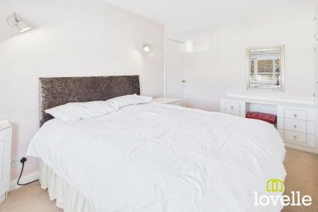 3 bedroom Semi-detached house for sale in Kerry Drive, Kirk Ella, East Riding of Yorkshire, HU10