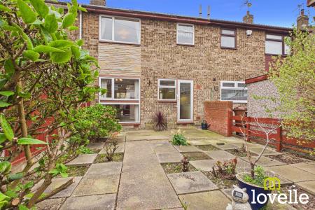 3 bedroom Terraced House for sale in Marsdale, Sutton Park, Kingston upon Hull, HU7