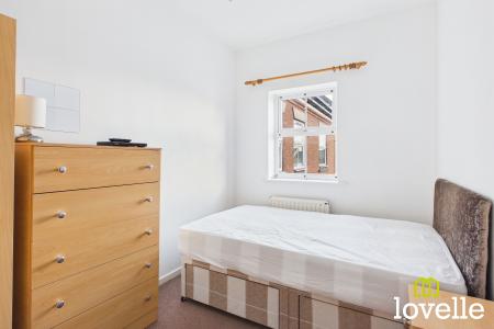 1 bedroom Flat to let in Plimsoll Way, Victoria Dock, Hull, HU9