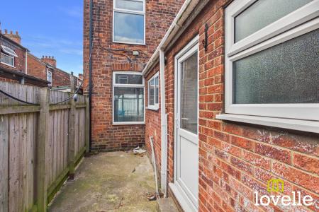 2 bedroom Terraced House to let in Wilberforce villas, Rosmead Street, Hull, HU9