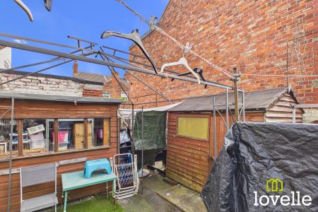 2 bedroom End of terrace house for sale in Goddard Avenue, Kingston upon Hull, HU5