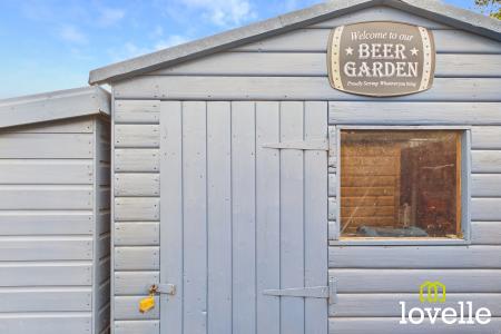 2 bedroom Semi-detached house for sale in Tudor Drive, Hull, HU6