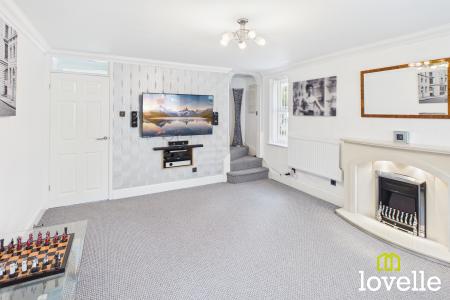 2 bedroom Semi-detached house for sale in Tudor Drive, Hull, HU6