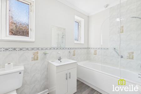 4 bedroom Terraced House to let in Melrose Street, Hull, HU3