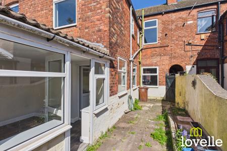 4 bedroom Terraced House to let in Melrose Street, Hull, HU3