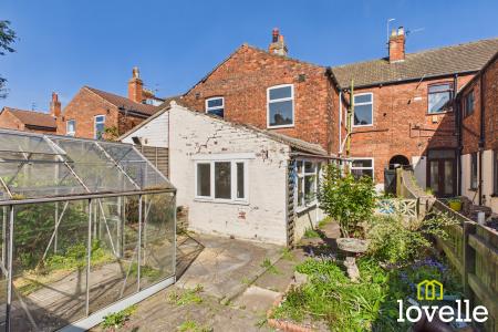 4 bedroom Terraced House to let in Melrose Street, Hull, HU3