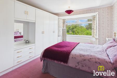 3 bedroom Semi-detached house for sale in Marydene Drive, Hull, HU6