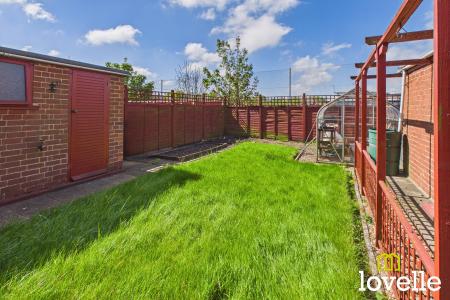 3 bedroom Semi-detached house for sale in Marydene Drive, Hull, HU6