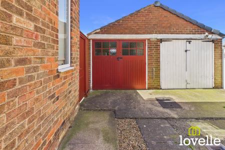 3 bedroom Semi-detached house for sale in Marydene Drive, Hull, HU6