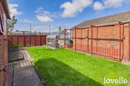 3 bedroom Semi-detached house for sale in Marydene Drive, Hull, HU6