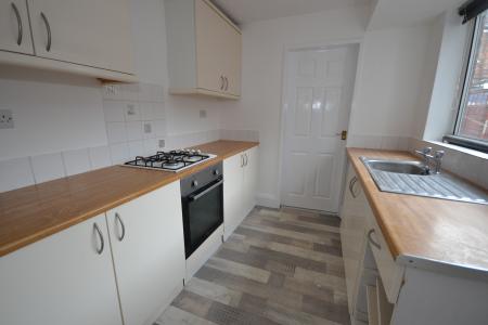 2 bedroom Terraced House for sale in Albert Avenue, Kingston upon Hull, HU9